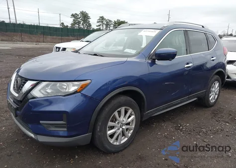 2018 Nissan Rogue Sv z USA, uszkodzony, nr VIN 5N1AT2MV8JC848622